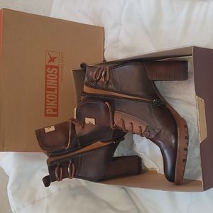 Pikolinos Olmo boots